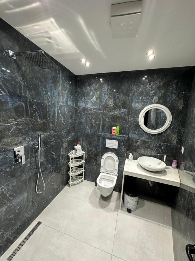 Cozystayapartments By Flow Tirana Exterior photo